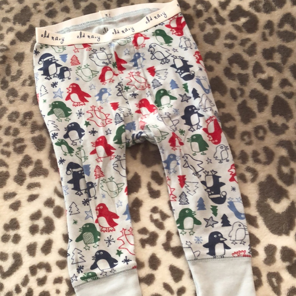 Old Navy Pajamas Top Bottom Set Monkey Penguin Long Sleeve Holiday 12-18 Months - Picture 7 of 13